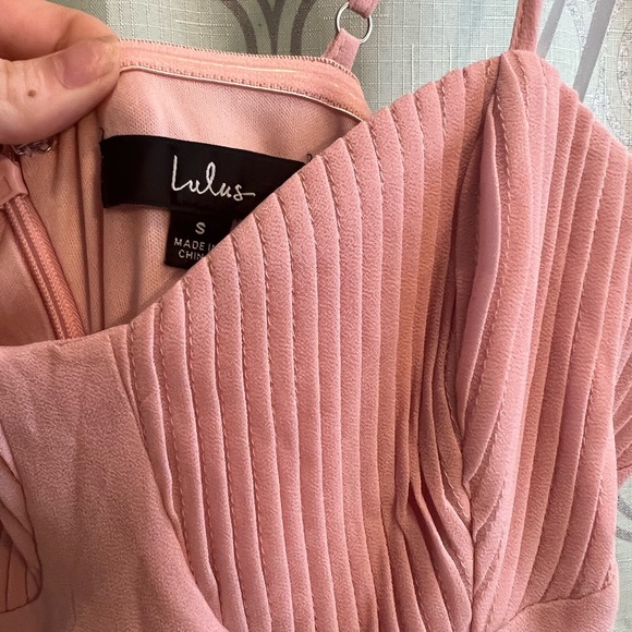 NWT Lulu’s Pink Pleated Maxi Bridesmaid Dress - Picture 4 of 4